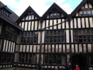 The Inner courtyard at Hever Castle